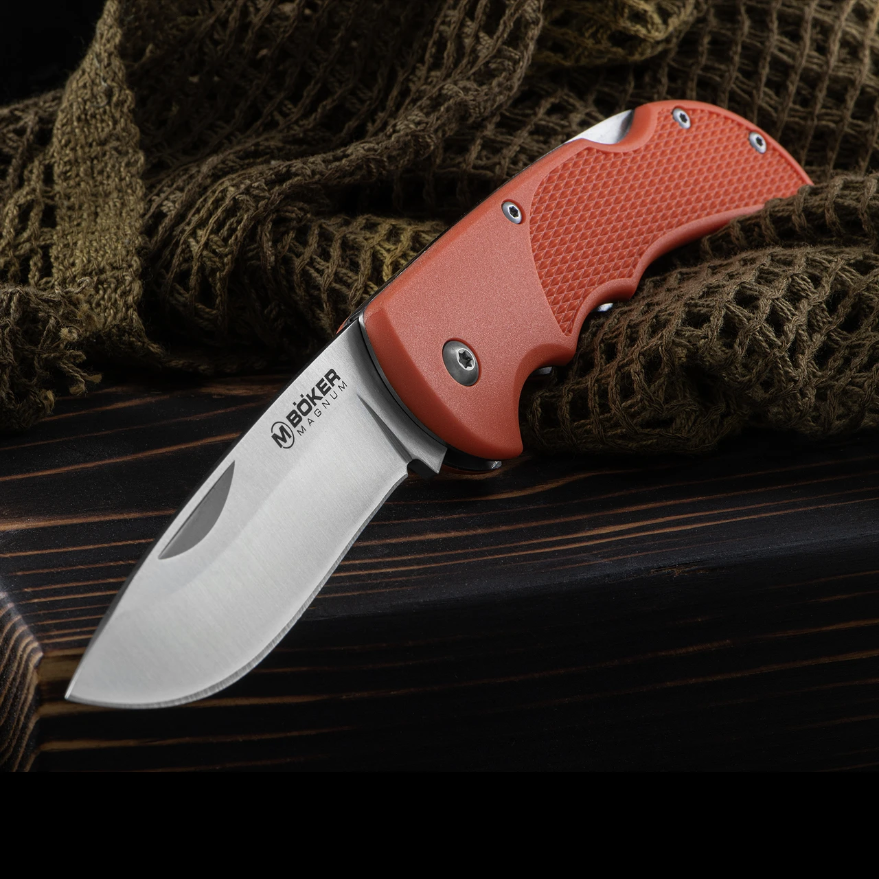 Magnum Single Folding Knife 1 Magnum Single Folding Knife
