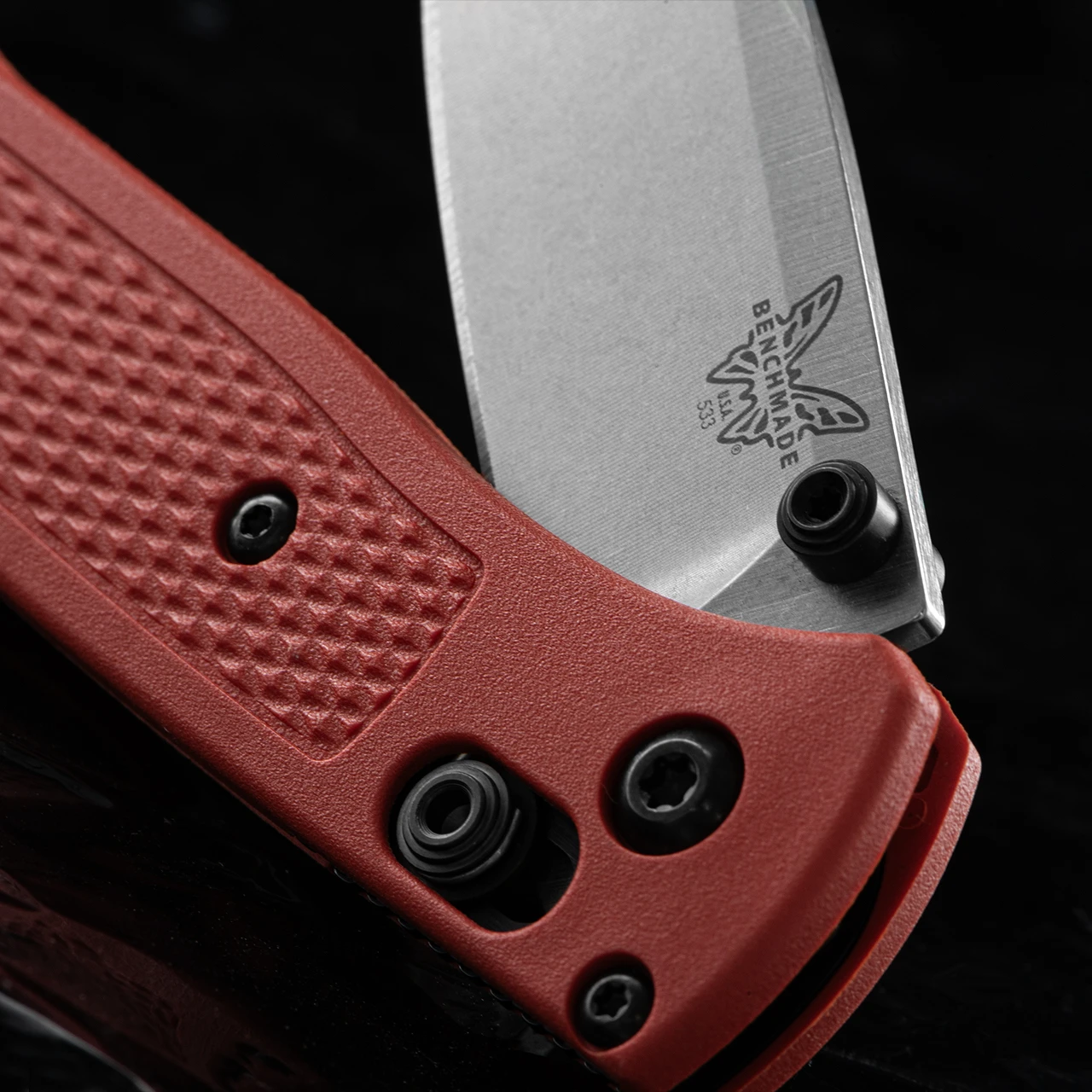 Benchmade 533-04 Mini Bugout Mesa Red Folding Knife 1 Benchmade 533-04 Mini Bugout Mesa Red Folding Knife