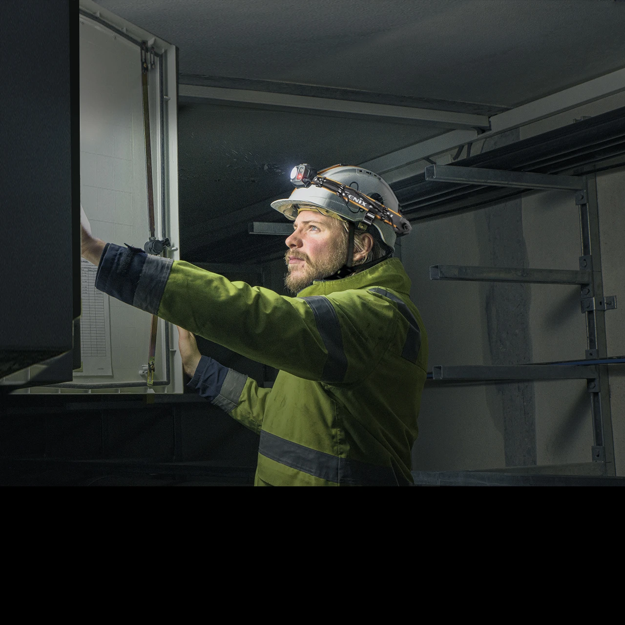 Fenix HP25R V2.0 Headlight 1 Fenix HP25R V2.0 Headlight