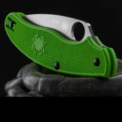 Spyderco UK Penknife Salt Green -Nitecore Store SC94PGR.4 20298.1663670864.1280.1280 53833.1663932164