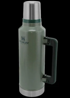 STANLEY CLASSIC LEGENDARY BOTTLE 1.9L -Nitecore Store Stanley Leg.Classic 1.9L GREEN 83459.1692363829