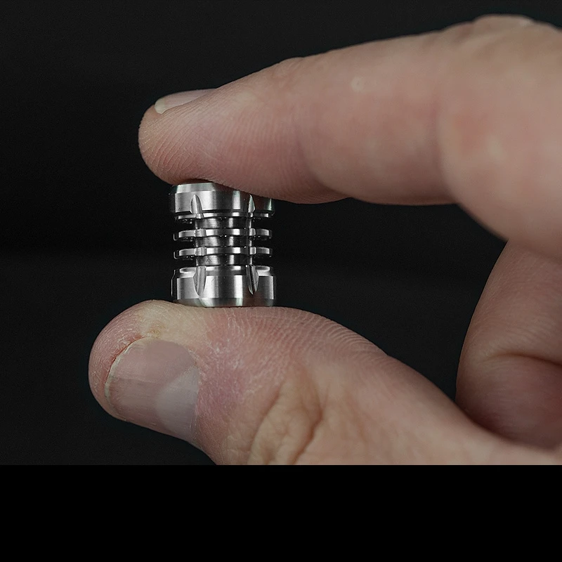 RovyVon Walker Titanium Pendant 6 Tritium Vials 2 RovyVon Walker Titanium Pendant 6 Tritium Vials - Image 2