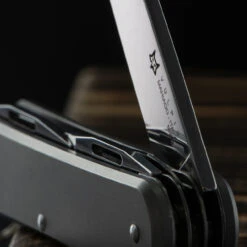 Fox Vulpis 4 Scissor Titanium Penknife